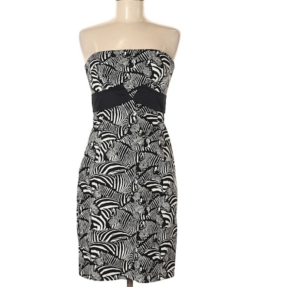 Trina Turk Casual Dress Size 6